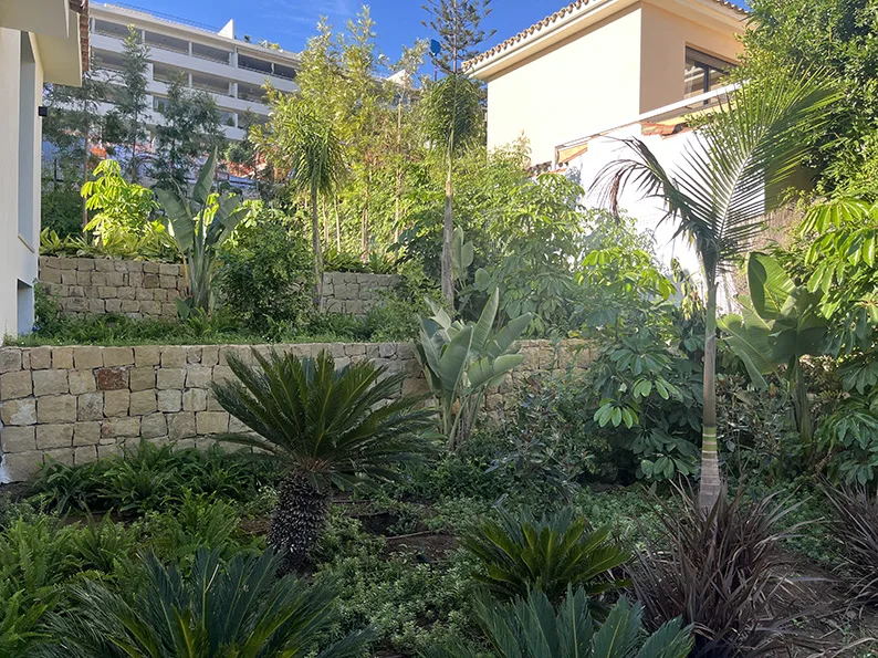 Jardín de Casa en Nueva Andalucía: vista 1 del archivo fotográfico